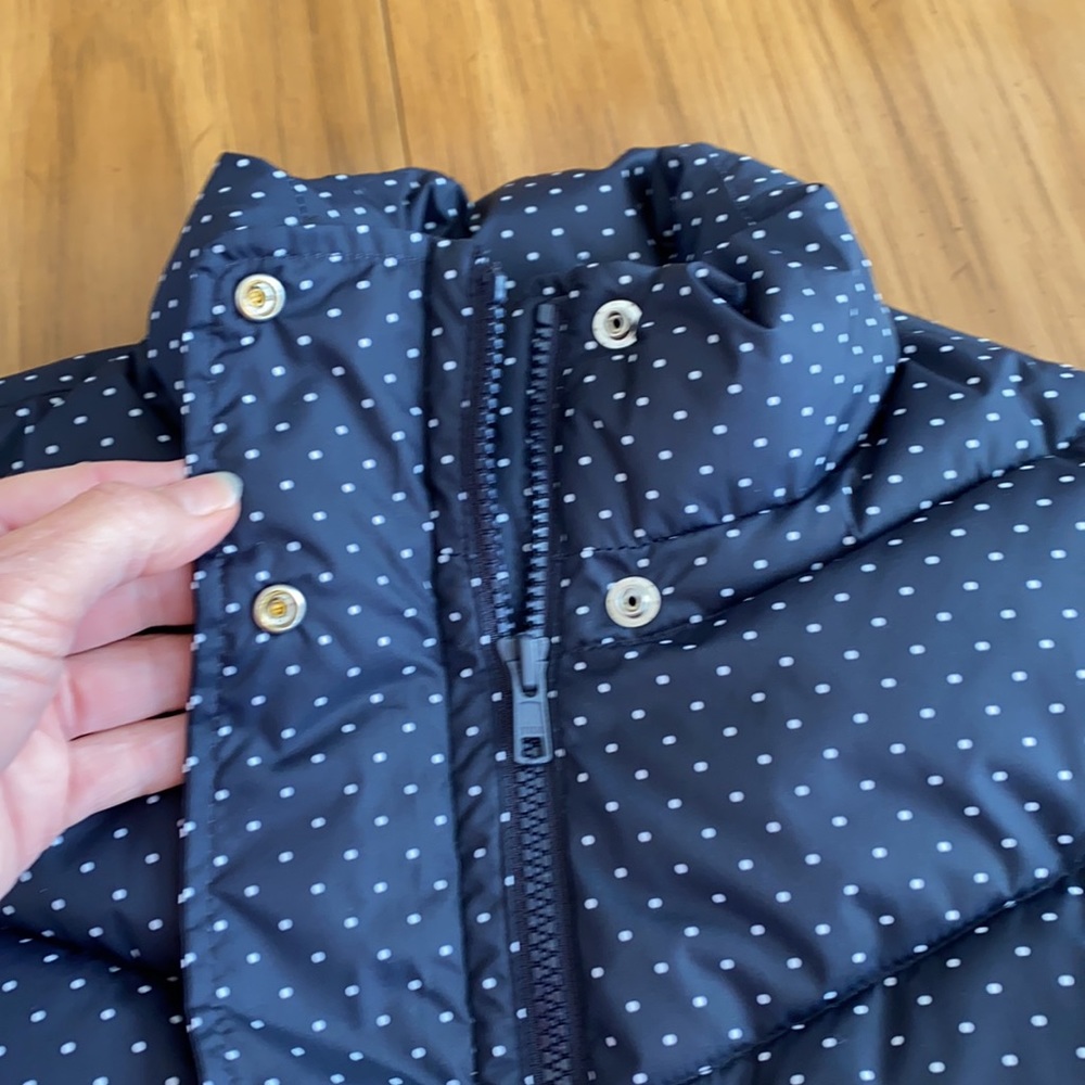 GAP POLKA DOT PUFFER VEST - Picture 13 of 13